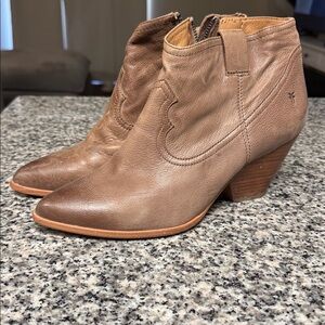 Frye Reina Booties in Dusty Rose